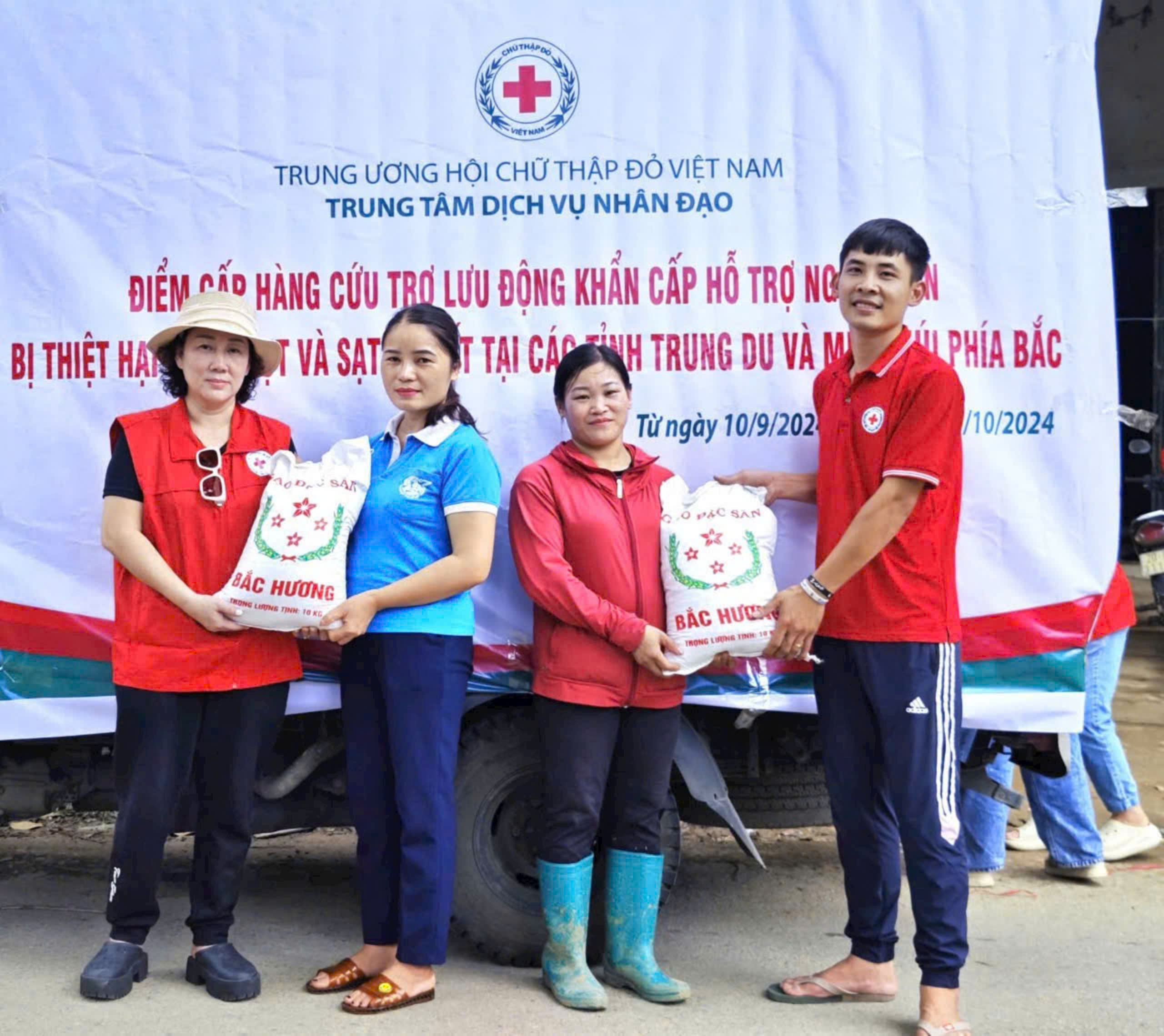 Trung tâm Dịch vụ Nhân đạo cứu trợ khẩn cấp tại Tuyên Quang, Thái Nguyên