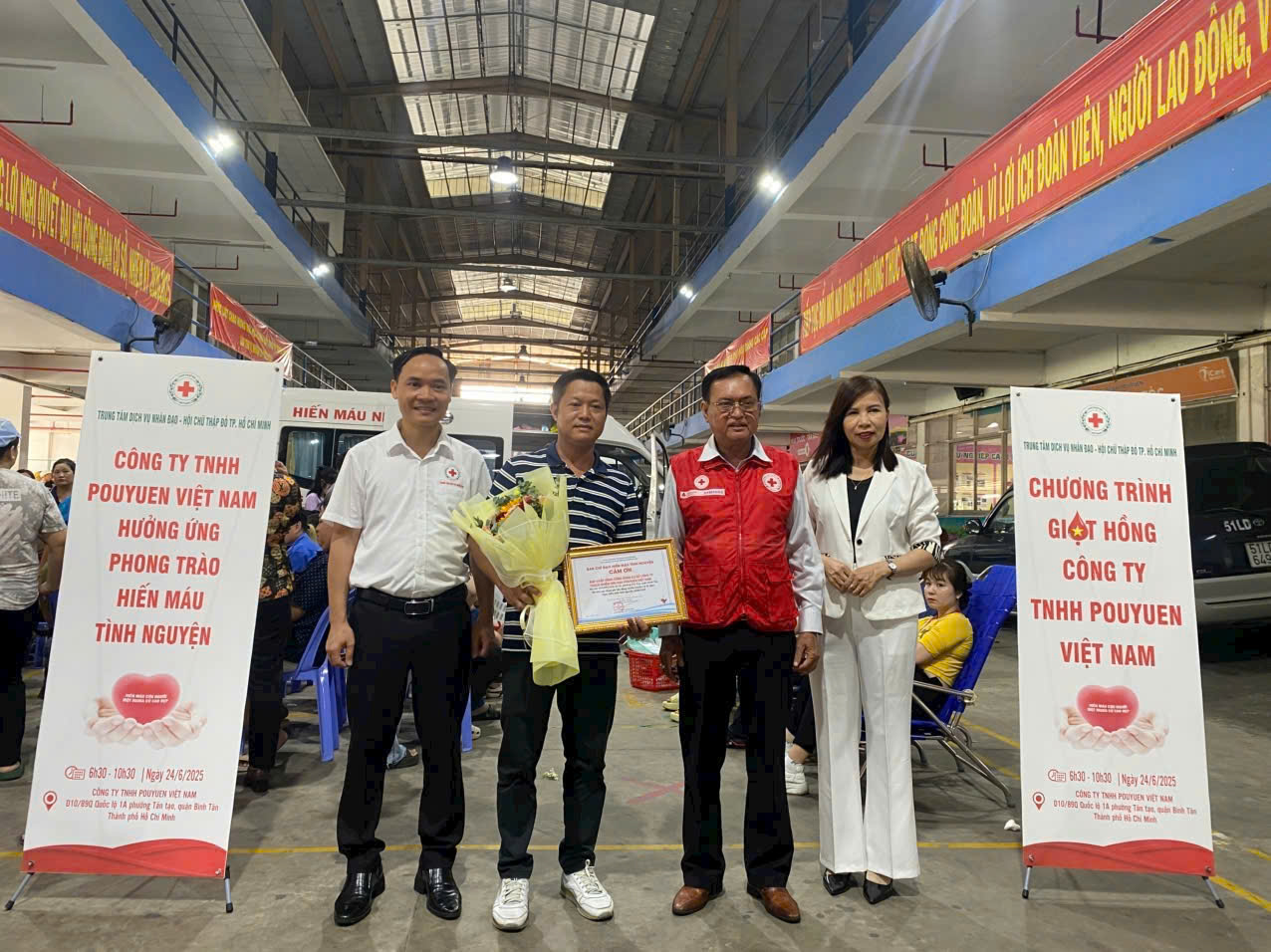 Trung tâm Dịch vụ Nhân đạo Trung ương Hội Chữ thập đỏ Việt Nam đồng hành cùng phong trào hiến máu tình nguyện Thành phố Hồ Chí Minh